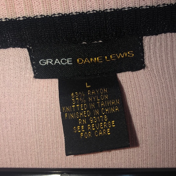 pink & black sweater 💕 - Picture 3 of 3